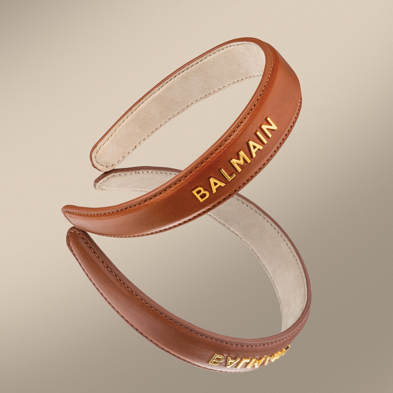 BalmainHair_Accessories_RivieraCollection_Headband_Cognac_Large_HJ_RC_HB_C_L_Mood_01_SOCIAL_LR.jpg